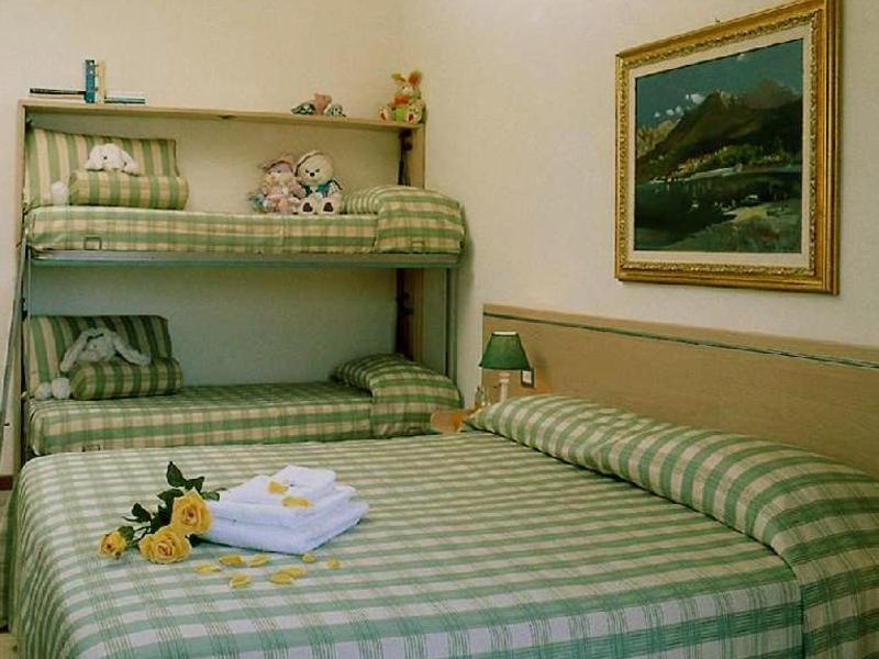 Residence Spiaggia D'Oro Desenzano del Garda Habitación foto